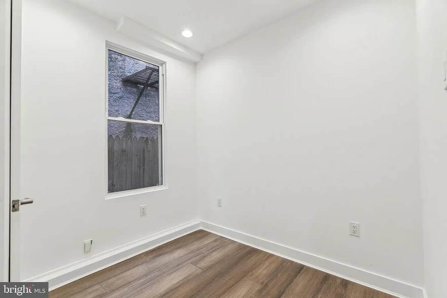 Building Photo - 2146 N Van Pelt St