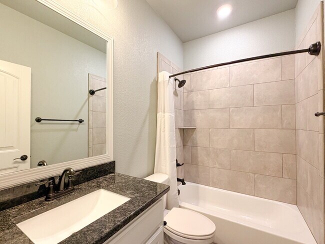 Building Photo - Lovely 3 bed, 2 bath Home in Burleson!
