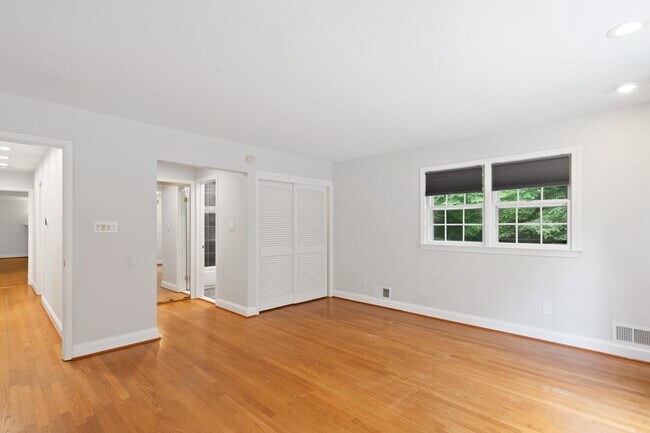 Building Photo - 7732 Canal Ct