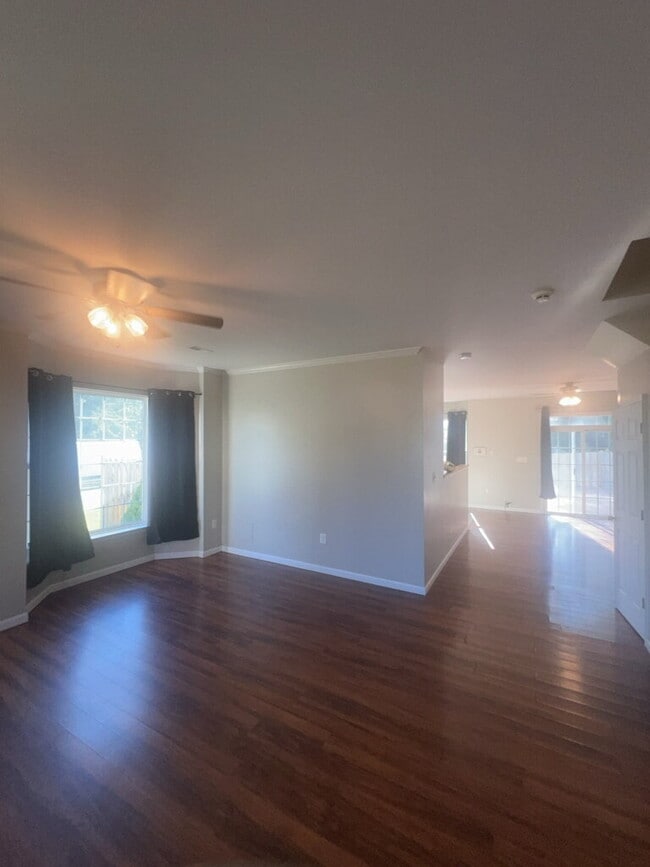Building Photo - Move-in Special: $100 off of the first mon...