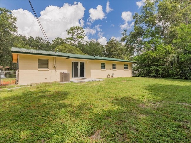 Building Photo - 3911 NW 19th Terrace