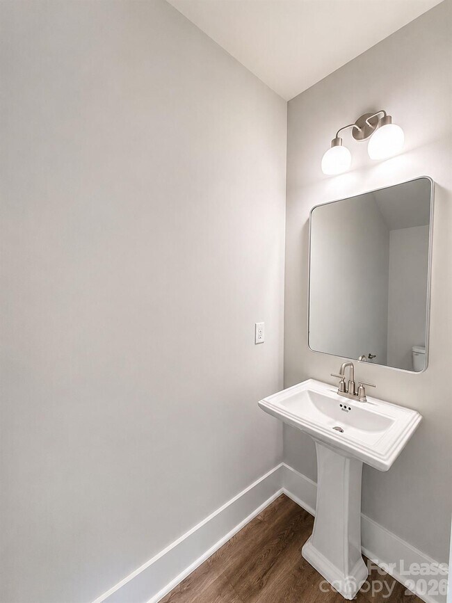 Building Photo - 4630 Dogwood Pl