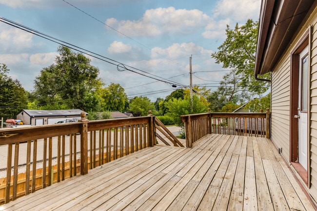 Building Photo - 400 Clifton Dr