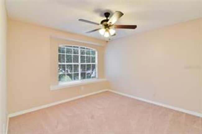 Building Photo - Nice 4/2.5 Home in East Orlando with 2-Car Garage
