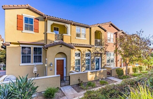 Building Photo - 1860 E 12th St