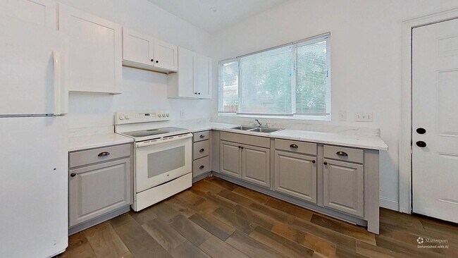 Building Photo - **Charming 3-Bedroom Historic Home with Covered Porch and Large Yard**