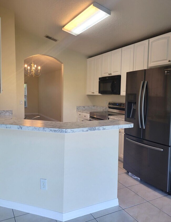 Building Photo - 4 Bedroom House in Eagle Creek, Lake Nona