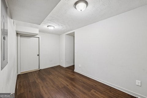 Building Photo - 2562 Farley St