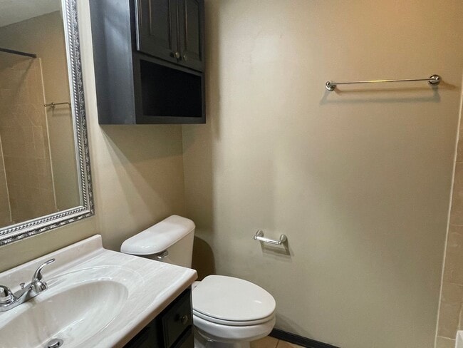 Building Photo - Spacious 3 Bedroom 3 Bath Home in NW OKC!!...