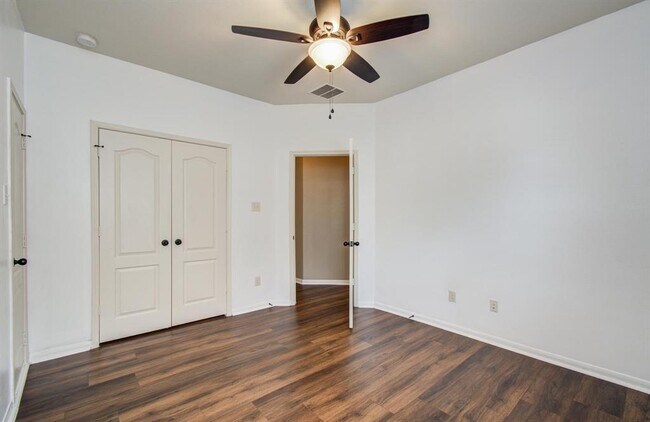 Building Photo - 13719 Kingston River Ln