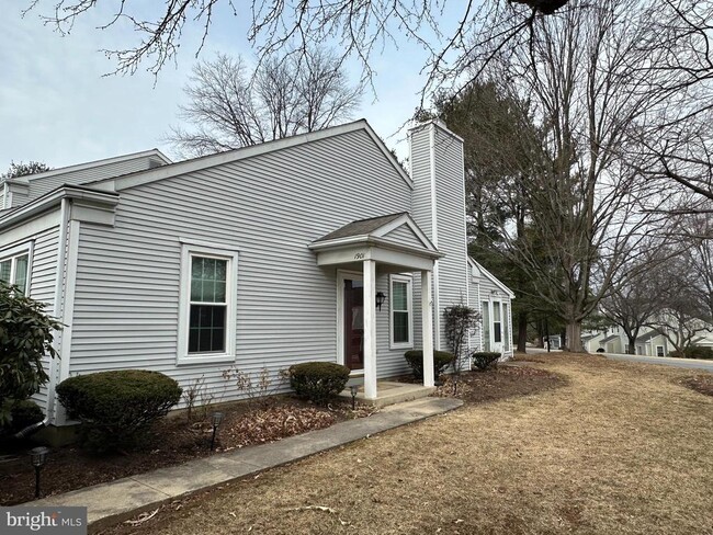 Building Photo - 1901 Wexford Rd