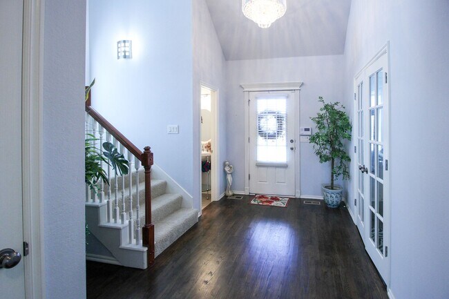 Building Photo - Spacious 5 Bedroom Home In Jenks West School District!