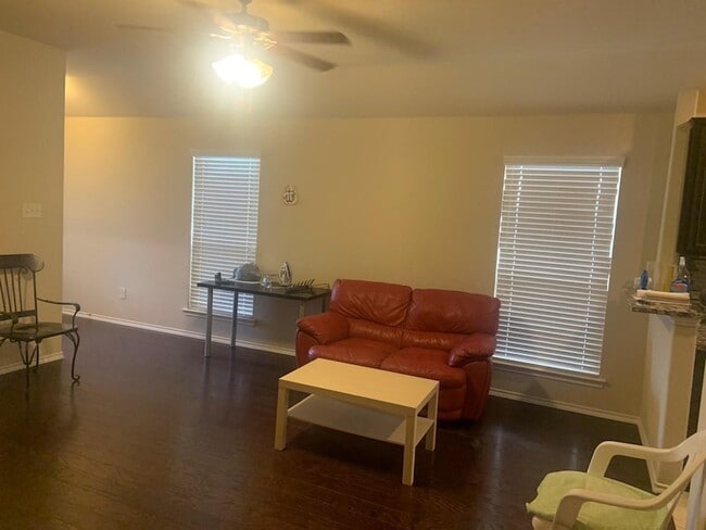 Building Photo - 9933 Beaver Dam Ln