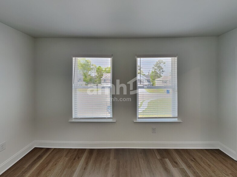 Building Photo - 1648 Aquamarine Dr