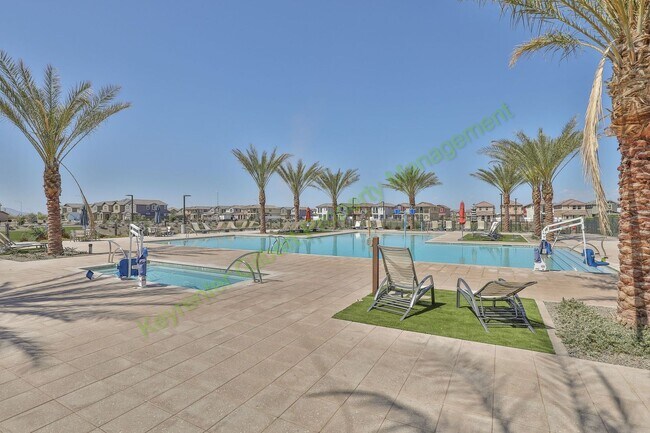 Building Photo - Pet Friendly 5 bed/3 bath in the Hawes Crossing Community of East Mesa