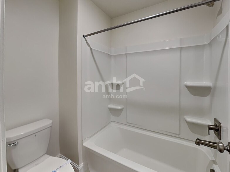 Building Photo - 5998 Verdigris Dr