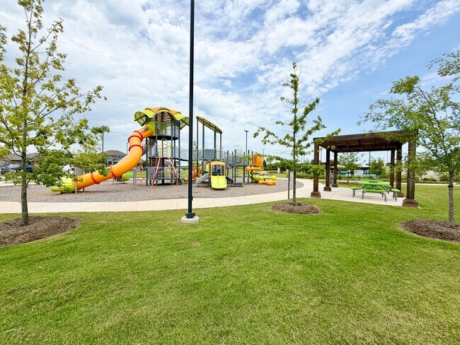 Building Photo - 1116 Riverbrook Ln