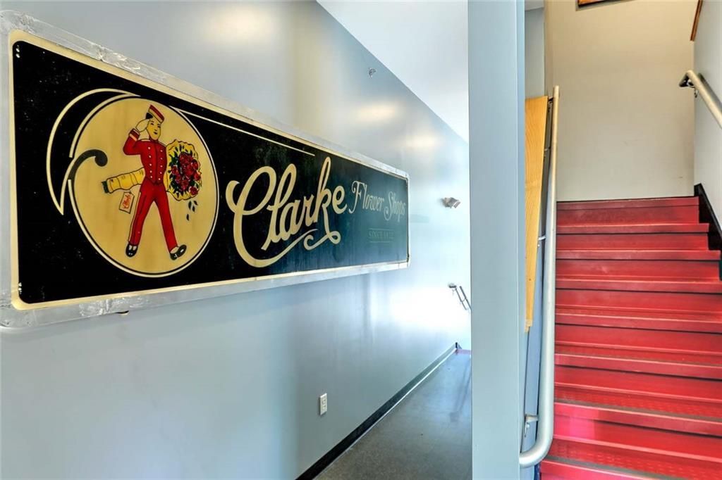 Building Photo - 400 Hope St