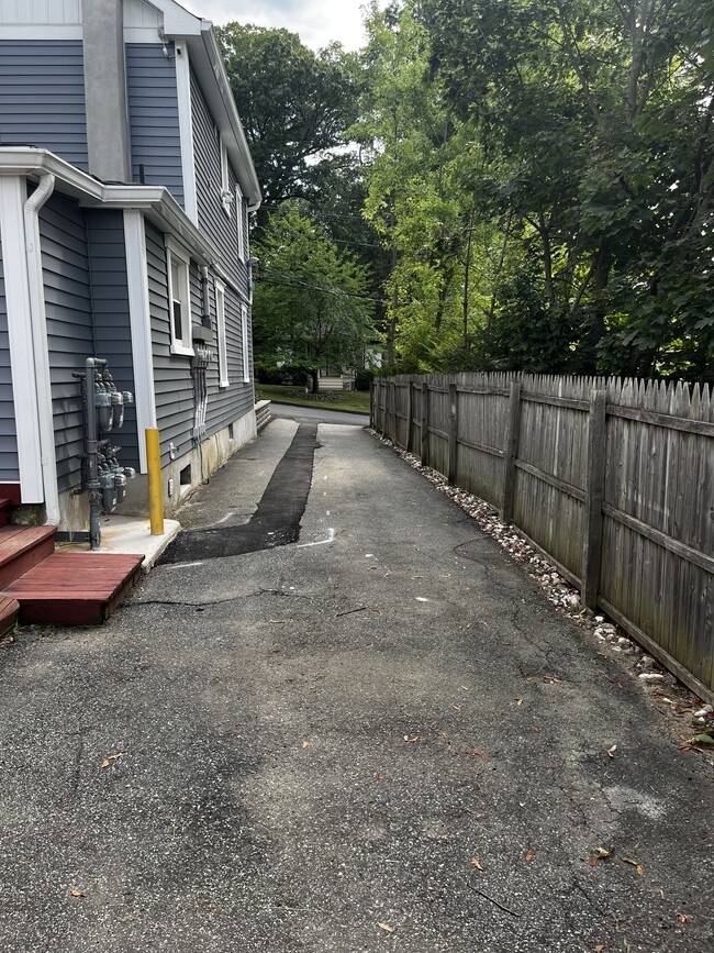 Dedicated Unit Driveway - 99 Roland St