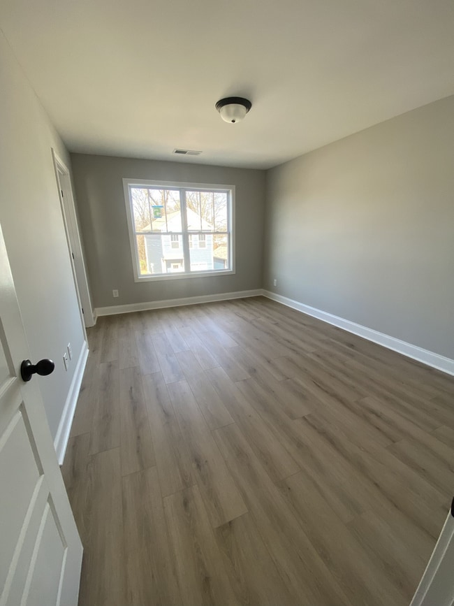 Building Photo - Available and Move-In Ready!