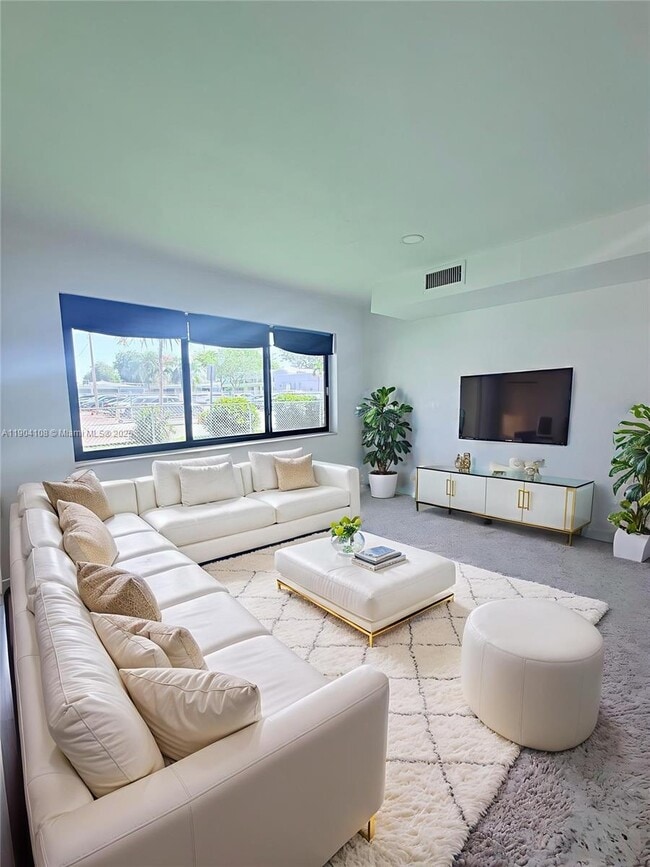 Building Photo - 9300 SW 52nd Terrace