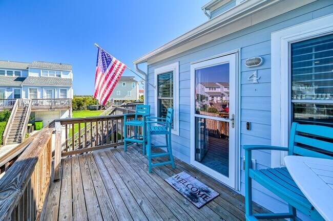 Building Photo - PRICE REDUCED FOR THIS GORGEOUS FURNISHED OFF-SEASON RENTAL THROUGH MAY