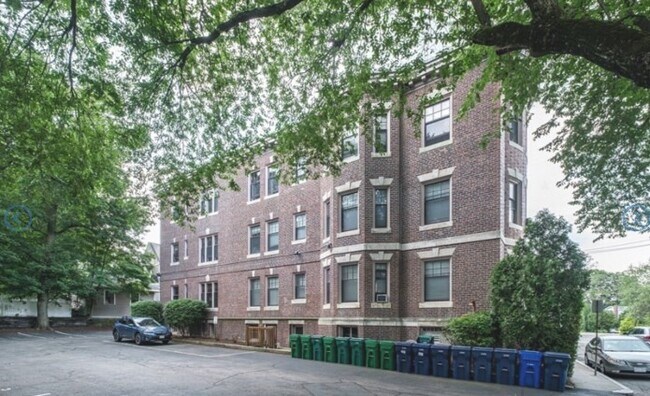 Building Photo - 169 Washington St