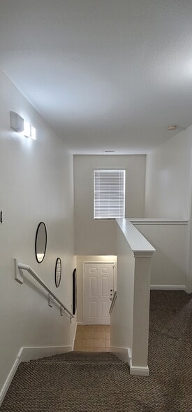 Stairs - 23352 High Point St