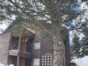 Building Photo - READY FOR MOVE IN! Upgraded 2-Bed, 2-Bath ...