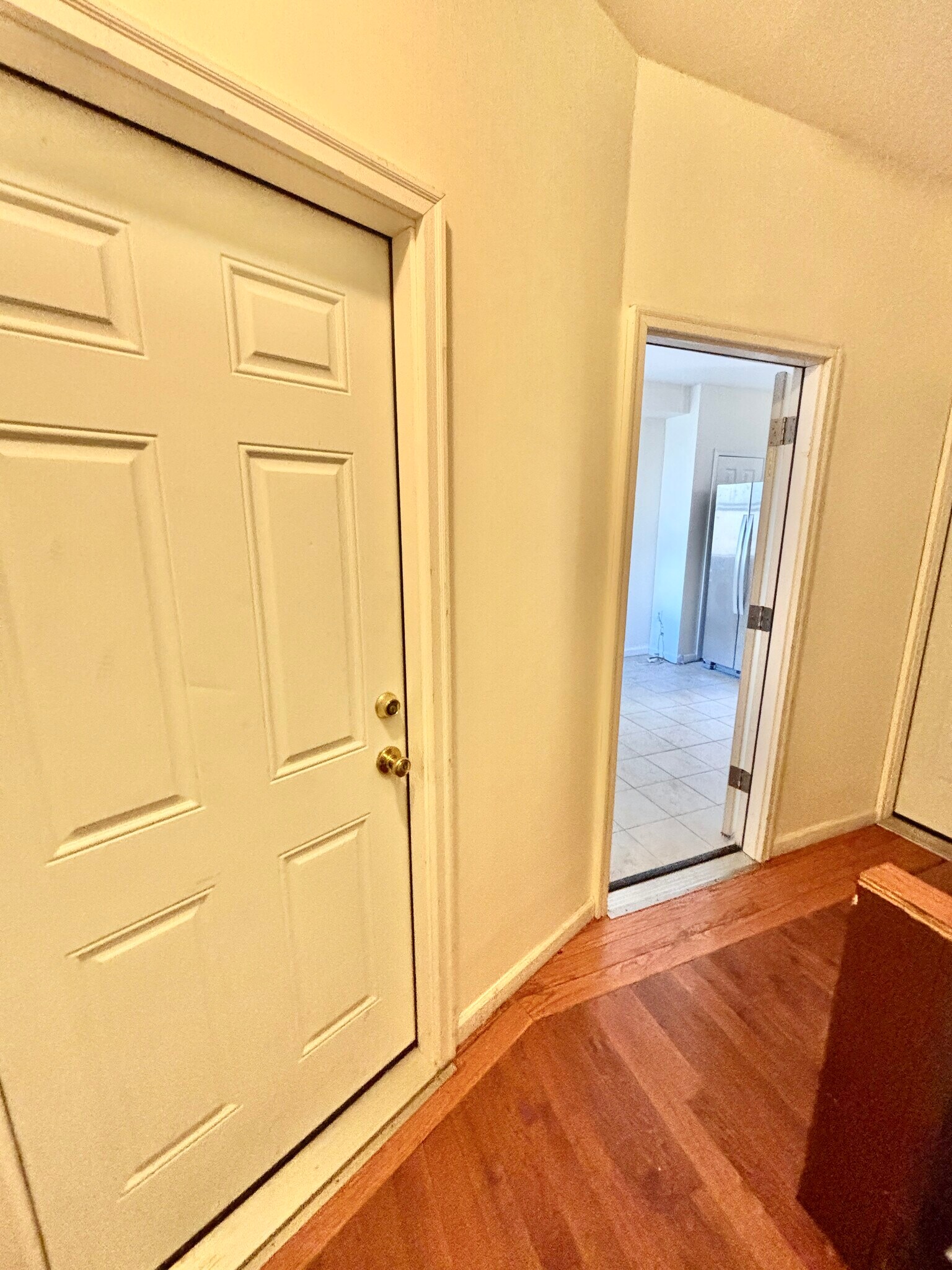 Building Photo - 1025 Mount Vernon St