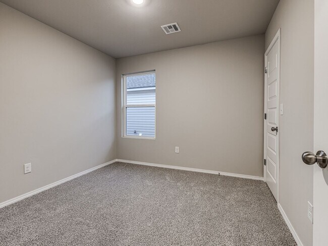 Building Photo - Brand New Construction + 4 bedrooms + Mustang Schools