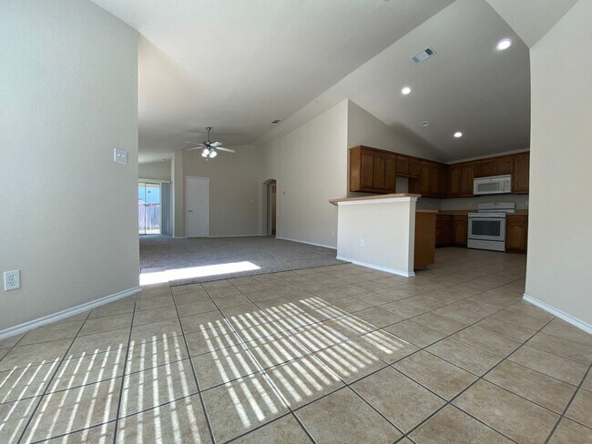 Building Photo - 2136 Ingrid Ln
