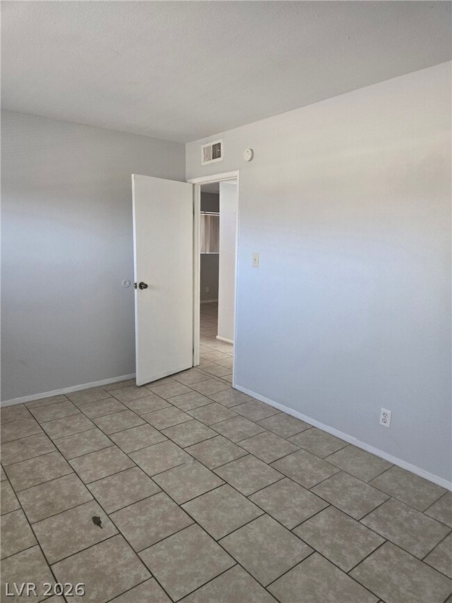 Building Photo - 3853 Soda Springs Dr