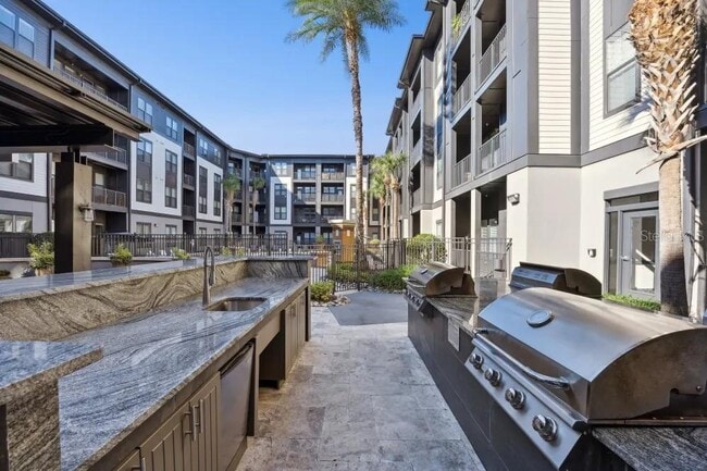 Building Photo - 776 N Orange Ave