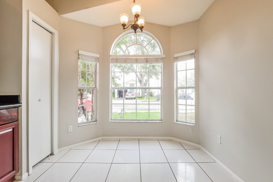 Building Photo - 1793 Chatham Cir