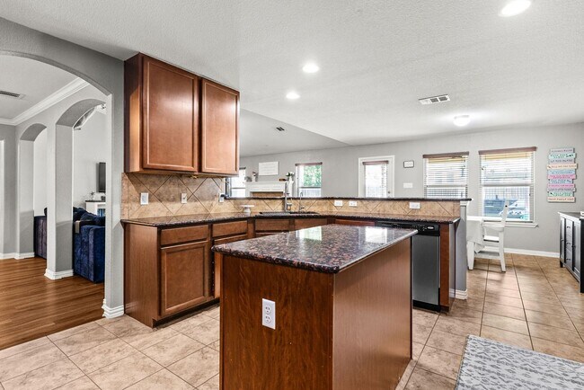 Building Photo - White Rock Estates