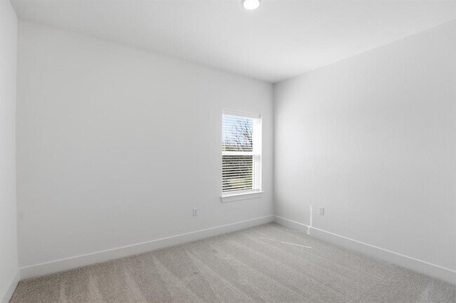 Building Photo - 881 Prominence Wy