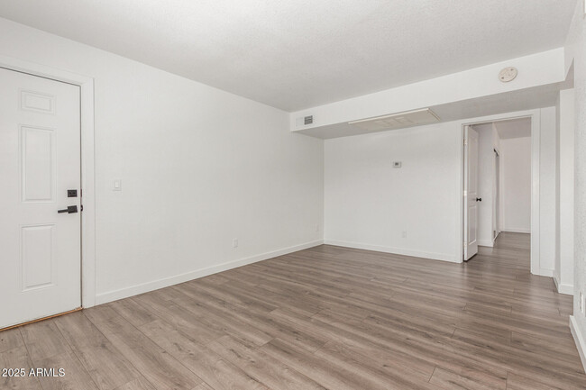 Building Photo - 1822 N 32nd St