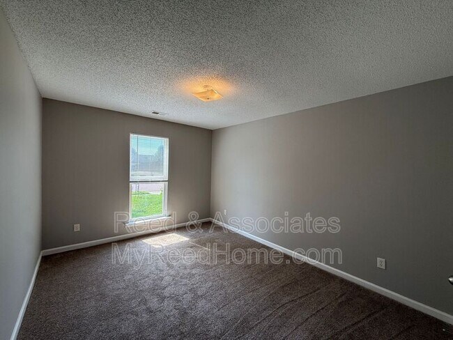 Building Photo - 5066 Delaney Valley Dr