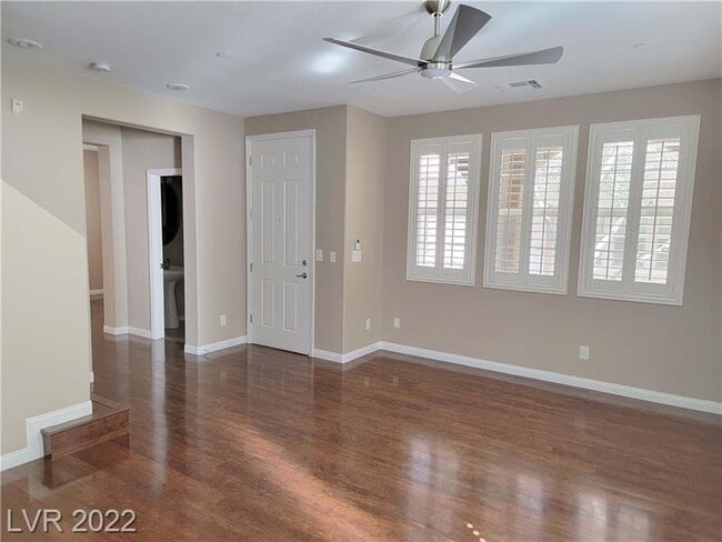 Building Photo - 8455 Classique Ave