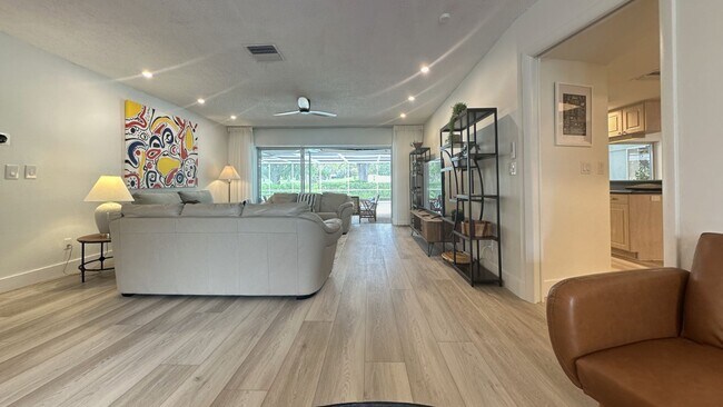 Building Photo - 2780 Landmark Dr