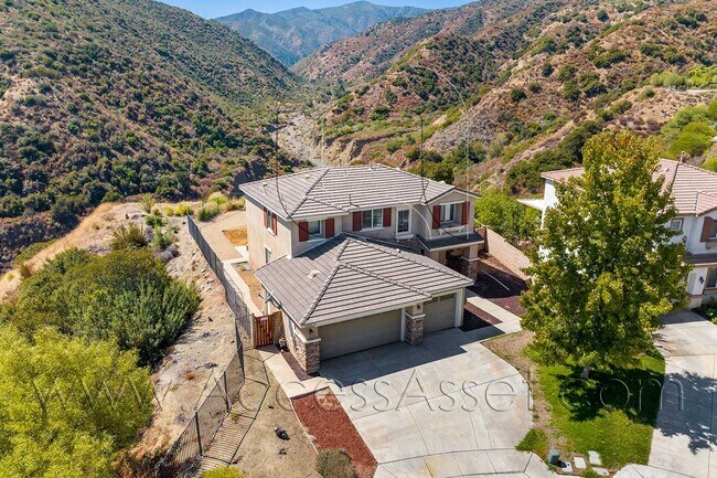 Building Photo - Spacious 4 Bed + Loft Home with 3-Car Garage in Lake Elsinore