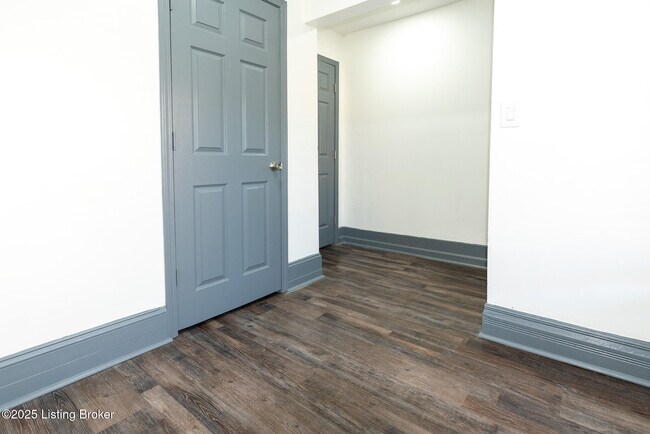 Building Photo - 1219 S 2nd St