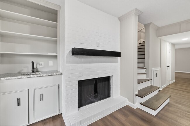 Building Photo - 14030 Cashel Forest Dr