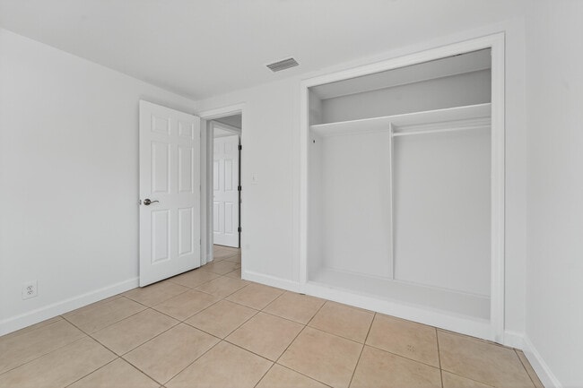 Building Photo - 5821 Urdea Rd