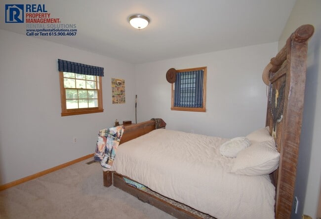 Building Photo - 182 Riverbend Dr