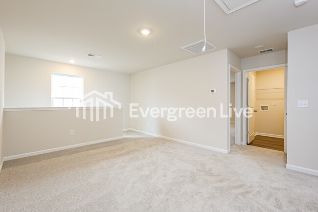 Building Photo - now