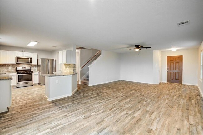Building Photo - 7130 Cypress Pr Dr