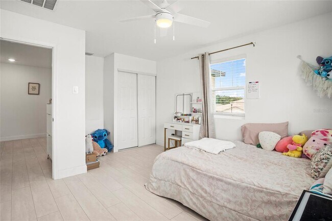 Building Photo - 2943 Sunstar Dr