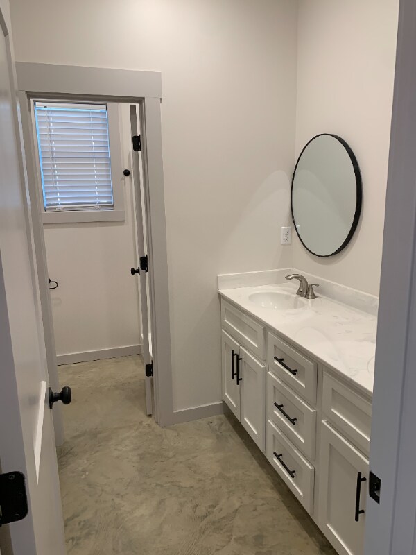 Building Photo - 4608 Wolf Run Trl